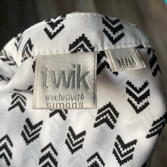 Black and white blouse - Picture 4 of 4